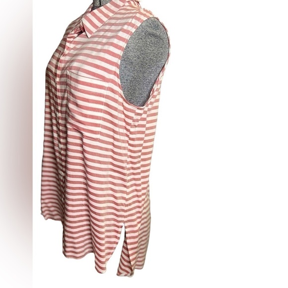 BeachLunchLounge Striped Sleeveless Ana Top - Picture 6 of 8